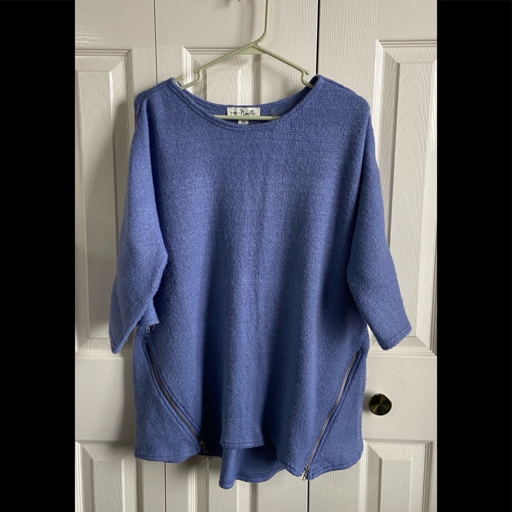 SImply Noelle L/XL perrywinkle sweater